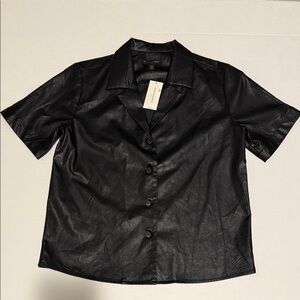 Banana Republic Black Short Sleeve Button Down Shirt XS 100% RAYÓN / VISCOSE